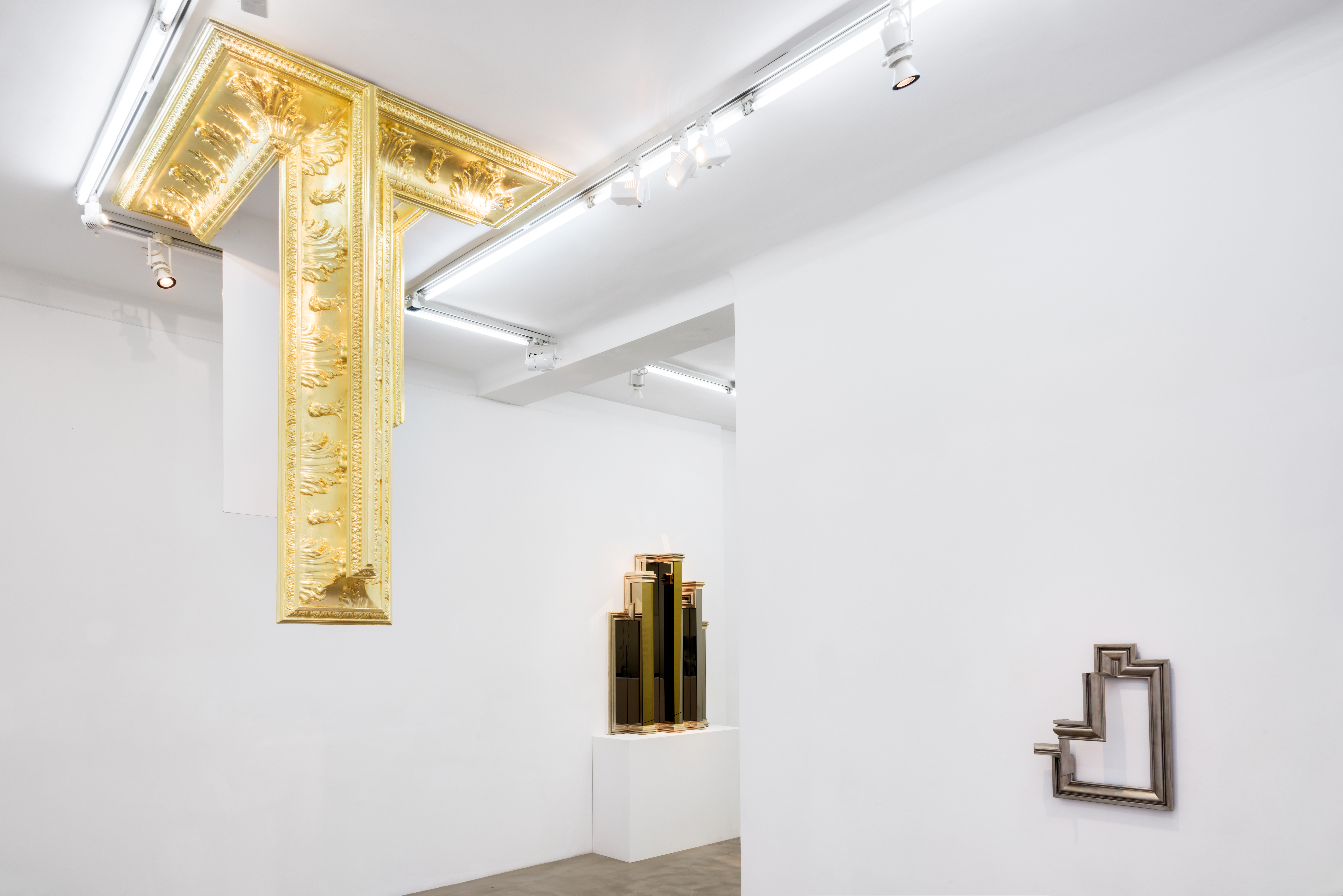 Installation view_Mathias Kiss_Ornementation Brutaliste_NextLevel Galerie_©Kleinefenn_04.jpg