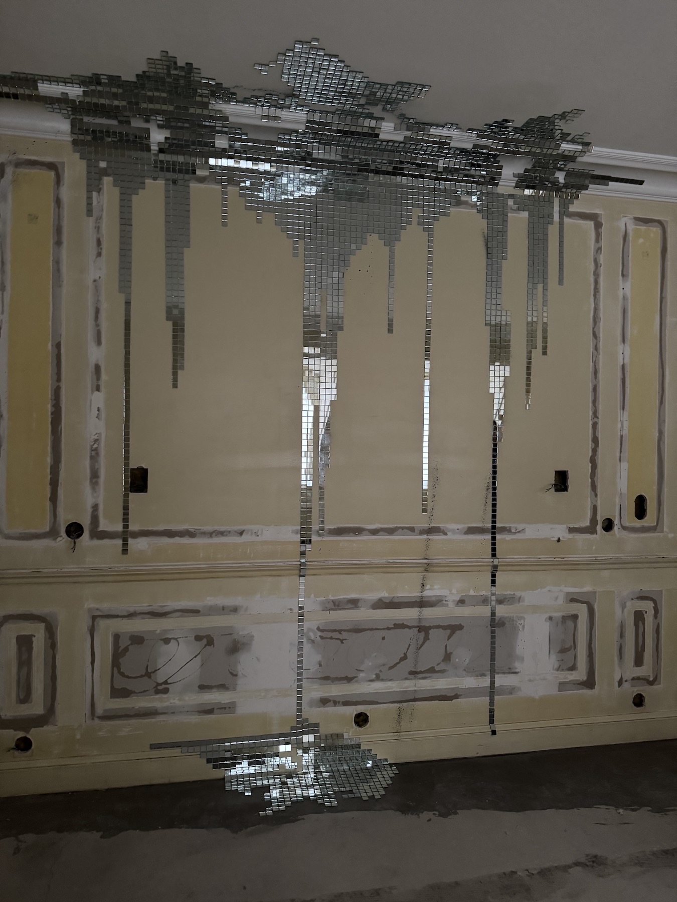 LIQUID MIRROR HOTEL MEURICE.jpeg