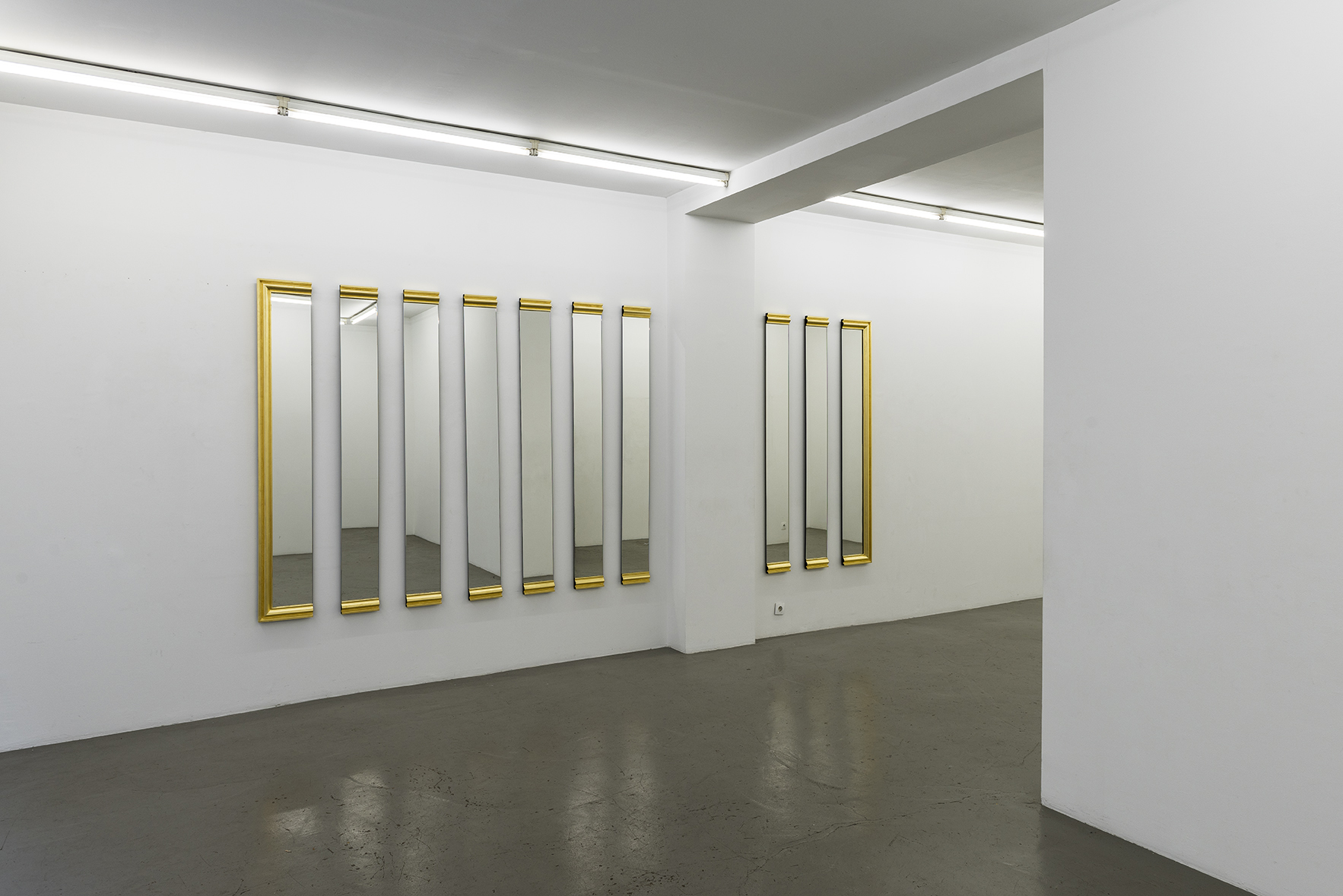 Mathias Kiss - Untitled-Installation-Miroir-2010